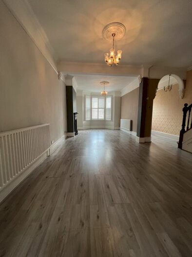 3 Bedroom End Of Terrace House To Rent In Mandeville Road, Enfield, EN3