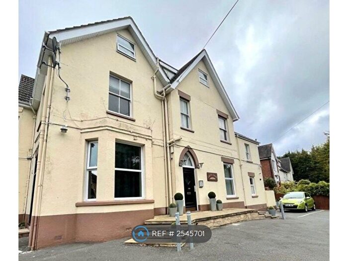 Studio To Rent In Crest Court, Bournemouth, BH2