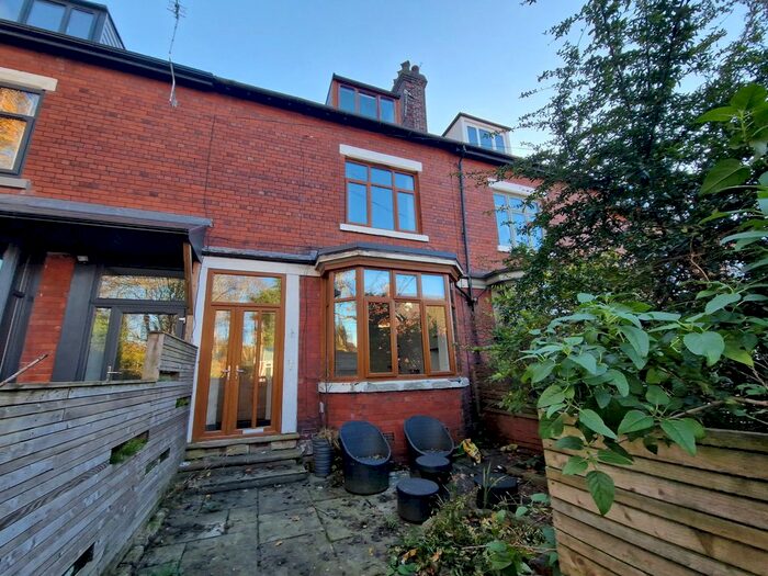 4 Bedroom Terraced House To Rent In Deyne Avenue, Prestwich, Manchester, M25