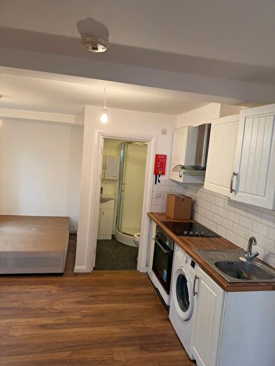 Studio To Rent In Cranfield Close, London, SE27