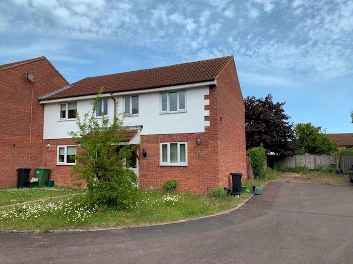 3 Bedroom End Of Terrace House To Rent In Oaktree Crescent, Bristol, BS32