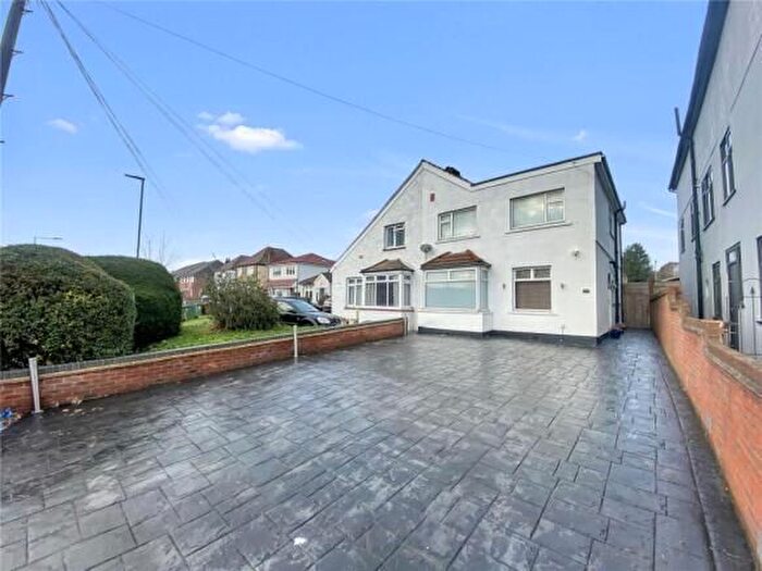 5 Bedroom Semi-Detached House To Rent In Blackfen Road, Sidcup, DA15