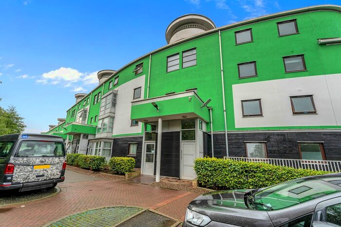 1 Bedroom Flat To Rent In Slateford Green, Slateford, Edinburgh, EH14