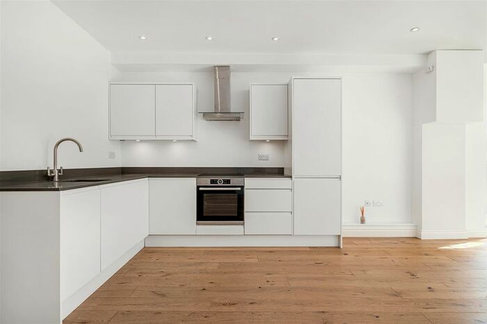 2 Bedroom Flat To Rent In Anerley Road, Penge, London, SE20