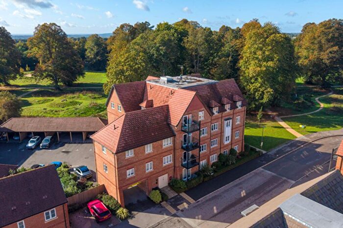 2 Bedroom Flat For Sale In Aspen Road, High Wycombe, HP10