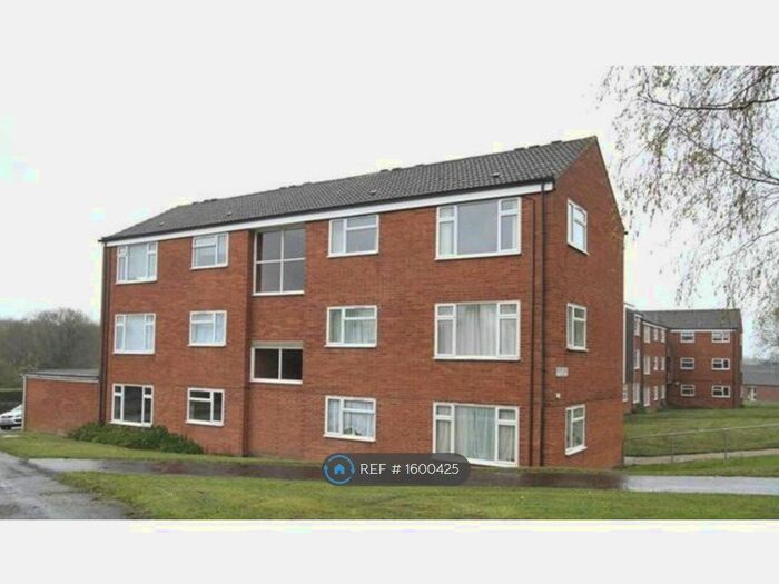 1 Bedroom Flat To Rent In Hipley Close, Chesterfield, S40