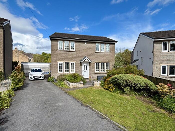 4 Bedroom Detached House For Sale In Shibden View, Queensbury, Bradford, BD13
