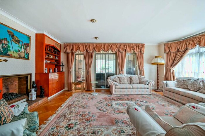 5 Bedroom Bungalow To Rent In Coombe Lane West, Coombe, Kingston Upon Thames, KT2