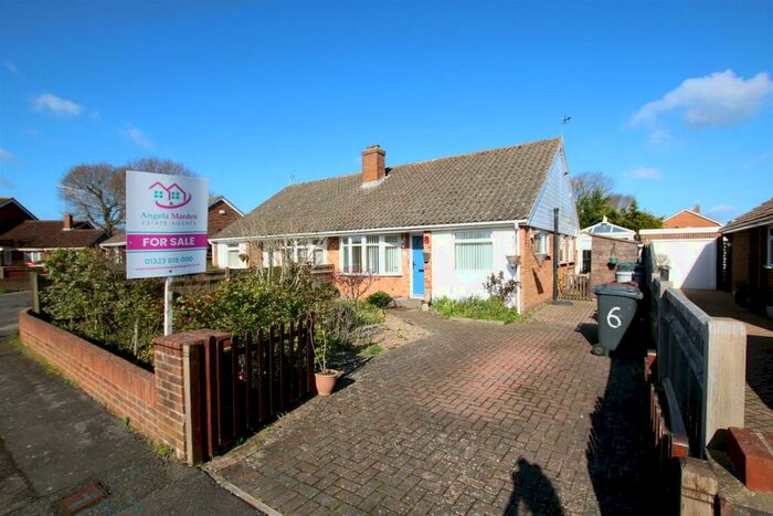 2 Bedroom Semi-Detached Bungalow To Rent In Sandbanks Close, Hailsham, BN27