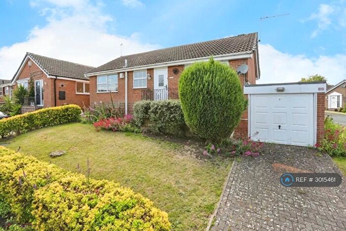 2 Bedroom Bungalow To Rent In Stonebeck Avenue, Harrogate, HG1