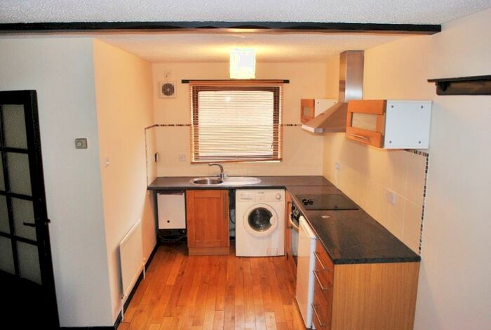 1 Bedroom Flat To Rent In Windmill Court, Spital Tongues, NE2