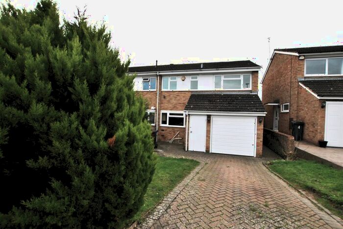 3 Bedroom Semi-Detached House To Rent In Stirling Close, Caversham Park, Reading, RG4