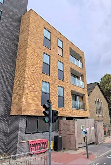 2 Bedroom Flat To Rent In Woolwich Church Street, Woolwich, SE18