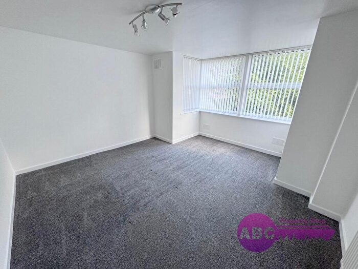 2 Bedroom Flat To Rent In Balls Road Prenton Wirral, CH43