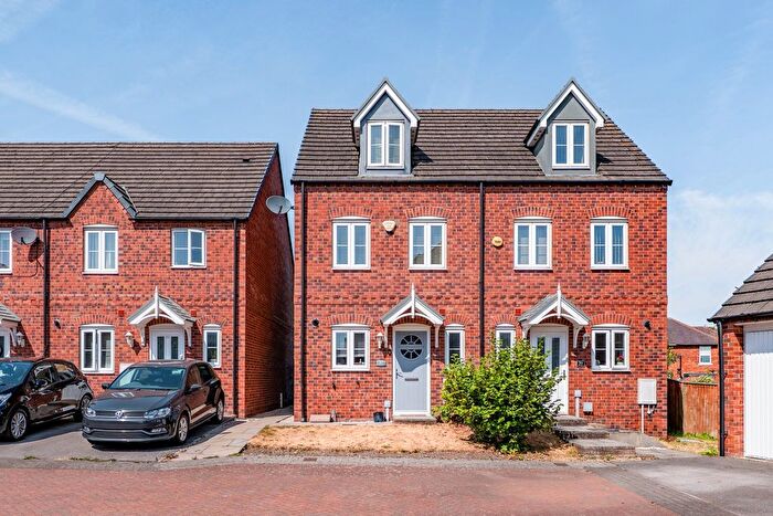 3 Bedroom Semi-Detached House For Sale In Long Meadows, Bramley, Rotherham, S66