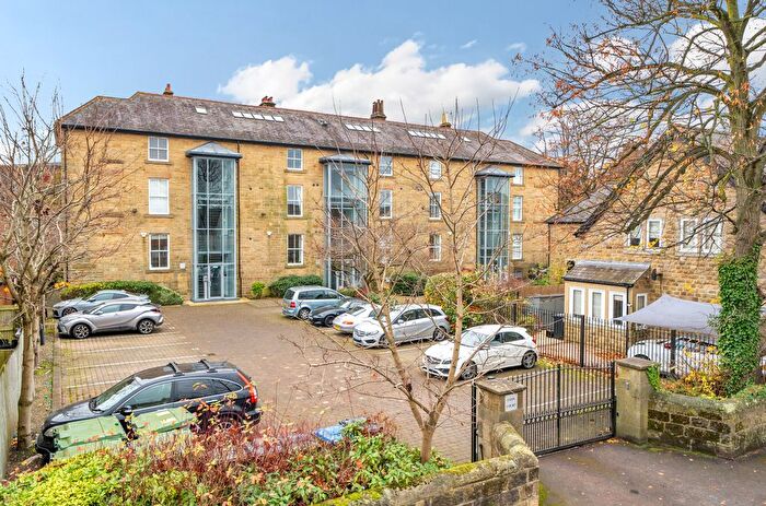2 Bedroom Flat For Sale In Eton Court, Roseville Avenue, Harrogate, North Yorkshire, HG1