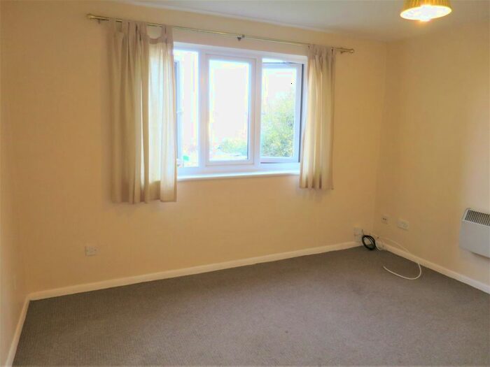 Studio To Rent In Larmans Road, Enfield, EN3