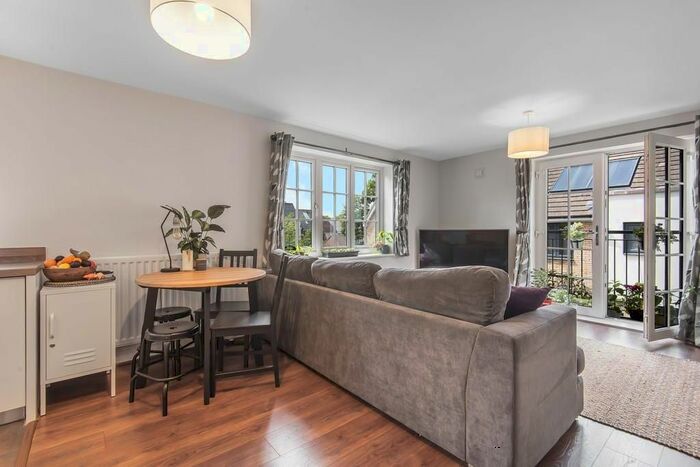 2 Bedroom Flat To Rent In Balliol Grove, Maidstone ME15