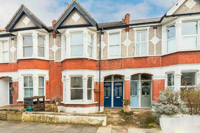 1 Bedroom Flat To Rent In Elmsleigh Road, Twickenham, TW2