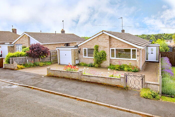 2 Bedroom Detached Bungalow For Sale In Cardigan Road, Stanion, Northamptonshire, NN14