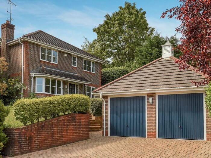 4 Bedroom Detached House To Rent In Ammanford, Caversham Heights, Reading, RG4