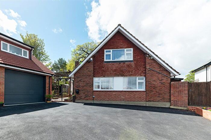 4 Bedroom Detached House To Rent In Malden Road, Cheam, SM3
