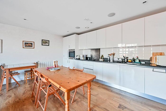 2 Bedroom Flat To Rent In Warehouse Court, No Street, Woolwich, London, SE18