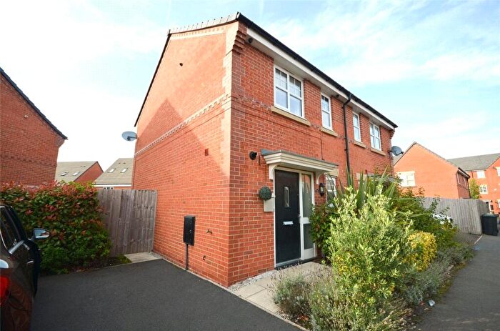 2 Bedroom Semi Detached House To Rent In Littlemoss Close, Audenshaw, Manchester, M34