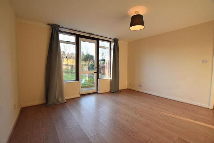 3 Bedroom End Of Terrace House For Sale In Pennyland, Milton Keynes, MK15