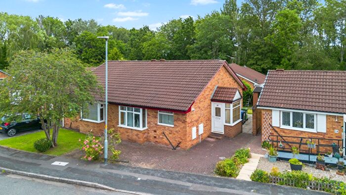 2 Bedroom Bungalow For Sale In Waterways, Great Sankey, WA5