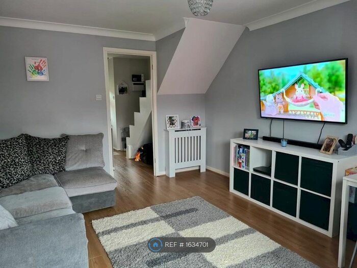 2 Bedroom Terraced House To Rent In Thistledown, Gravesend, DA12