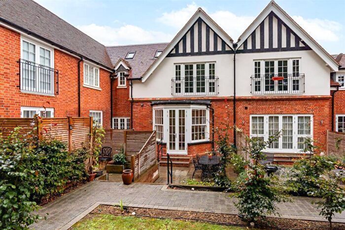 1 Bedroom Apartment For Sale In Codicote Road, Welwyn, AL6