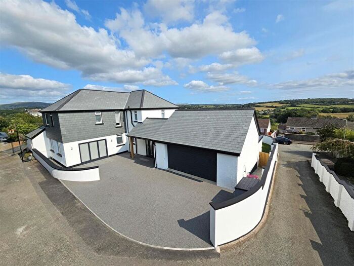 4 Bedroom House For Sale In Highbank Close, Tavistock, PL19