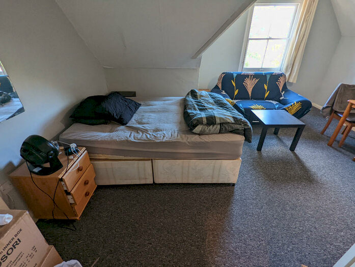 Studio To Rent In New Road, Reading, Berkshire, RG1