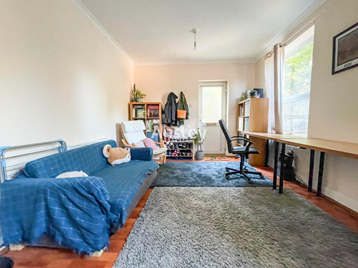 2 Bedroom Flat To Rent In Portswood Road, Southampton, SO17