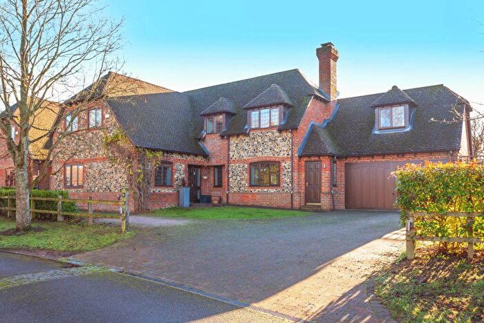 4 Bedroom Detached House For Sale In Soane End, Emmer Green, RG4