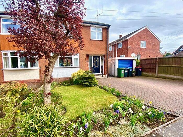 3 Bedroom Semi-Detached House For Sale In Meadow Lane, Moulton, CW9