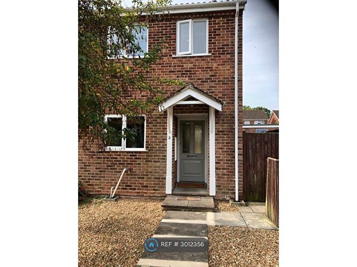 2 Bedroom Terraced House To Rent In Dibben Walk, Romsey, SO51