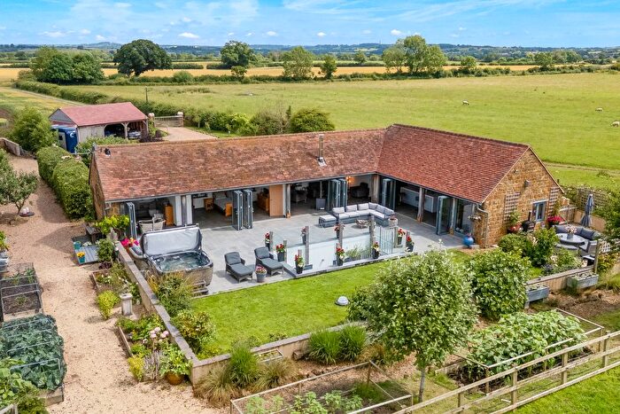 4 Bedroom Detached House For Sale In Northend, Southam, Warwickshire, CV47