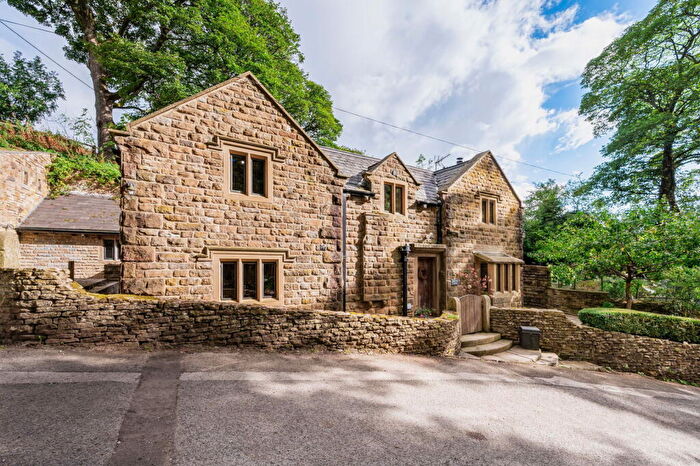 3 Bedroom Detached House For Sale In Farlands Lodge, Kinder Road, Hayfield, High Peak, - / Beds Incl Annexe, SK22