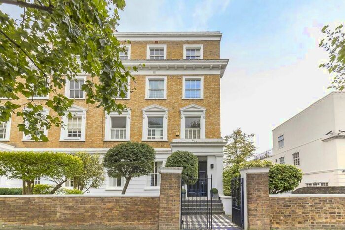 3 Bedroom Flat To Rent In Hamilton Terrace, St. John's Wood, NW8