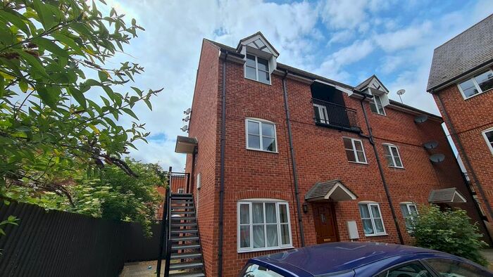 2 Bedroom Flat To Rent In Temple, Ash Street, Northampton, NN1