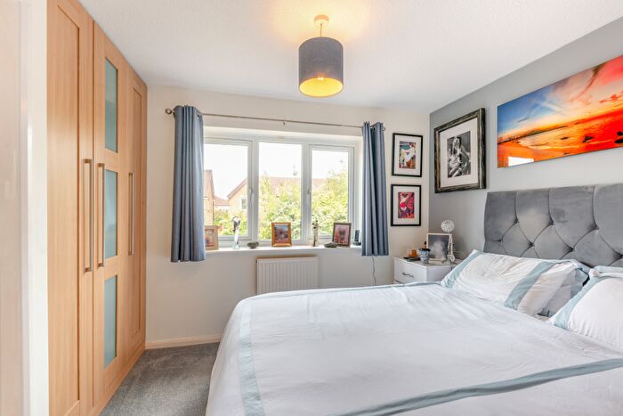 3 Bedroom End Of Terrace House For Sale In Greenfield Avenue, Solihull, CV7