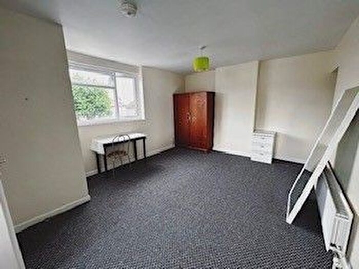1 Bedroom Studio To Rent In Three Spires Avenue, Coventry, CV6