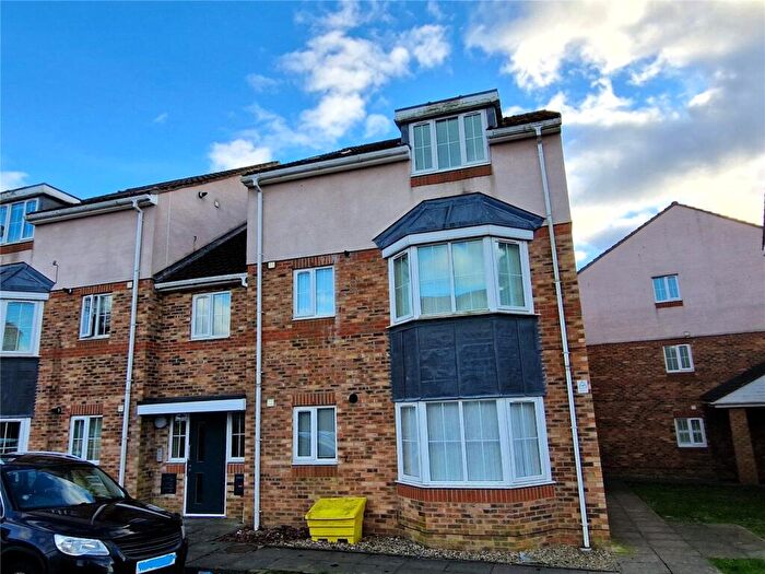 2 Bedroom Flat To Rent In Hawthorn Close, Newcastle Upon Tyne, NE15