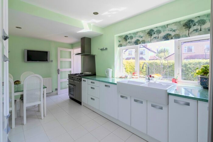 4 Bedroom Detached House To Rent In The Borough, Brockham, Betchworth, RH3