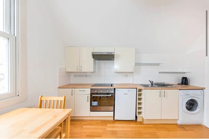 1 Bedroom Flat To Rent In Broadhurst Gardens, West Hampstead, Finchley Road, NW6