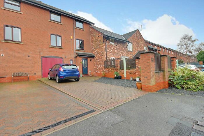 3 Bedroom Terraced House For Sale In Etherington Court, Beverley, HU17