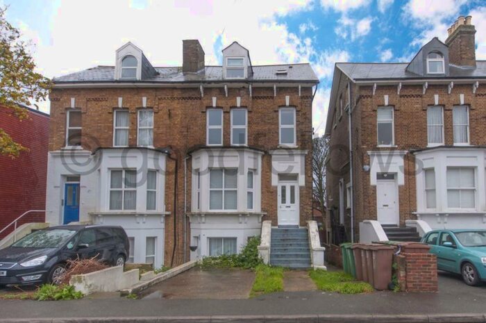 1 Bedroom Flat To Rent In Clarendon Road/wallington, SM6