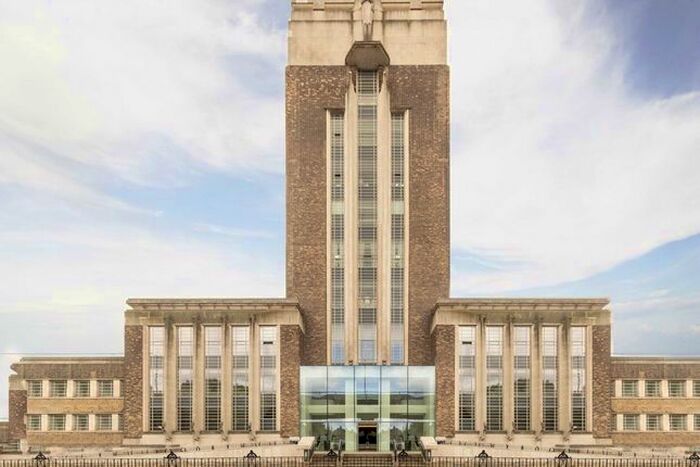 2 Bedroom Flat To Rent In Great West Road, Brentford, TW8